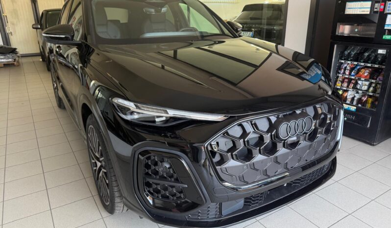 
								AUDI Q5 TDI QUATTRO NERA S LINE SPORT EDITION pieno									