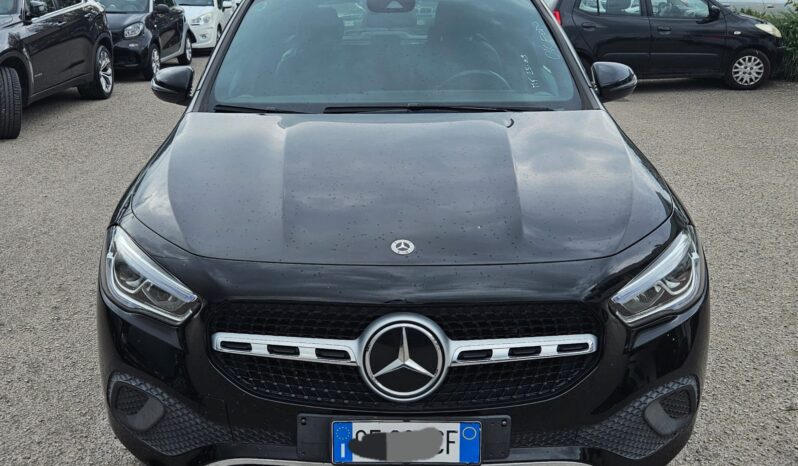
								Mercedes GLA 180D 2021 pieno									