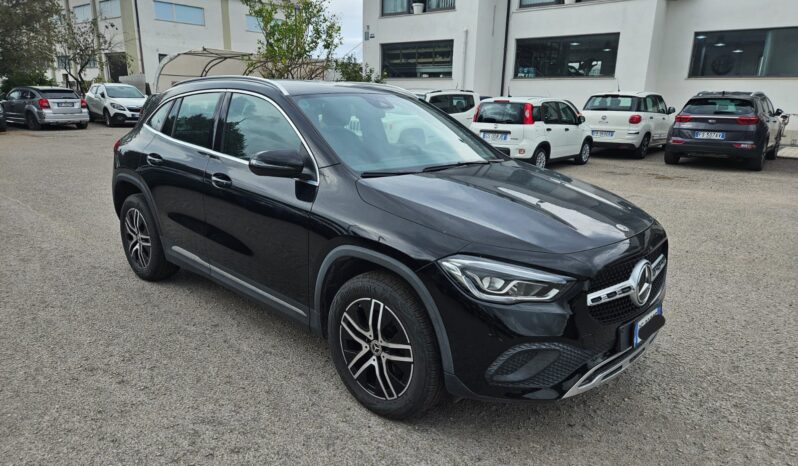 
								Mercedes GLA 180D 2021 pieno									