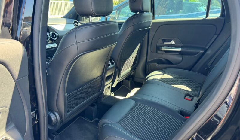 
								Mercedes GLA 180D 2021 pieno									