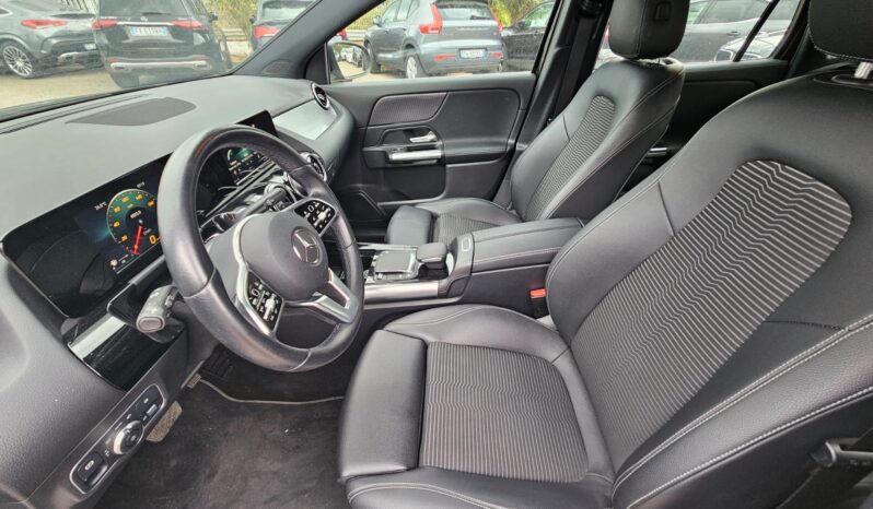 
								Mercedes GLA 180D 2021 pieno									