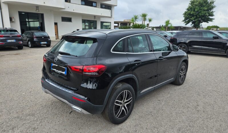 
								Mercedes GLA 180D 2021 pieno									
