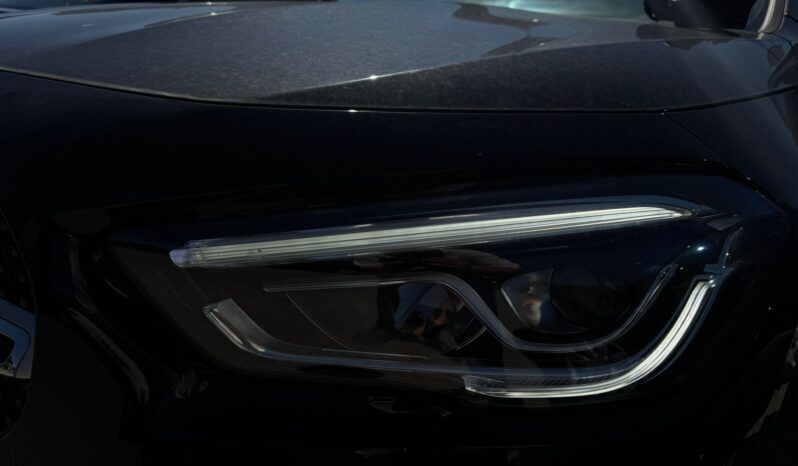 
								Mercedes GLA 180D 2021 pieno									