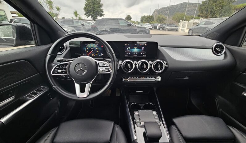 
								Mercedes GLA 180D 2021 pieno									